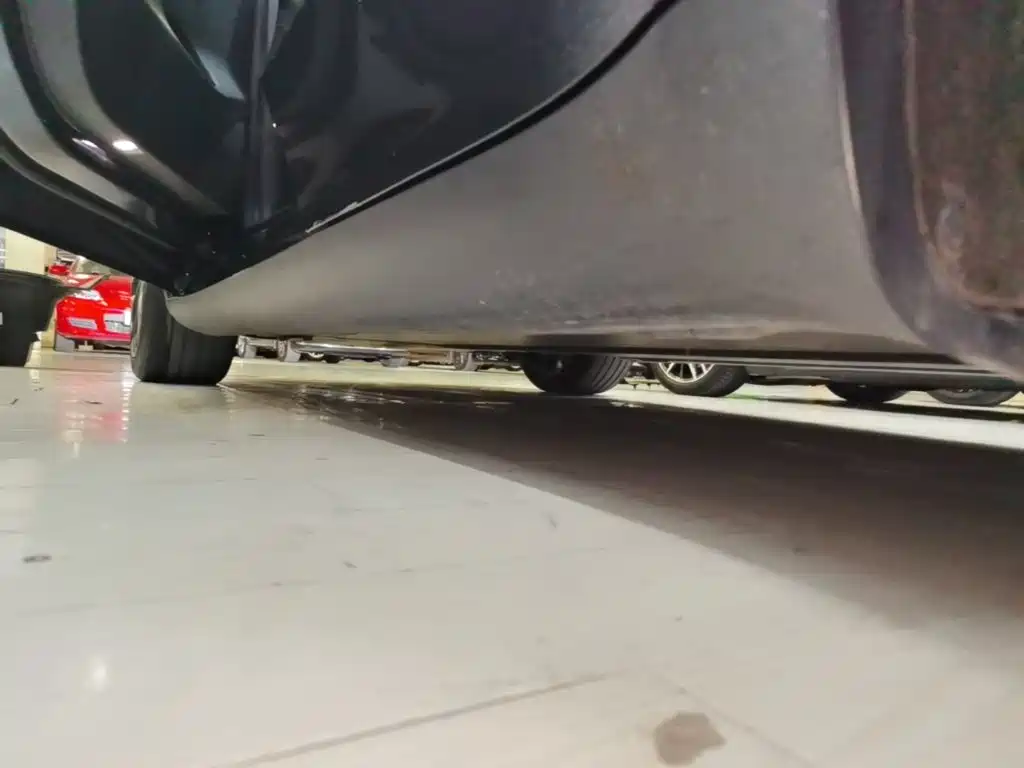 Tesla Model Y — миниатюра 22