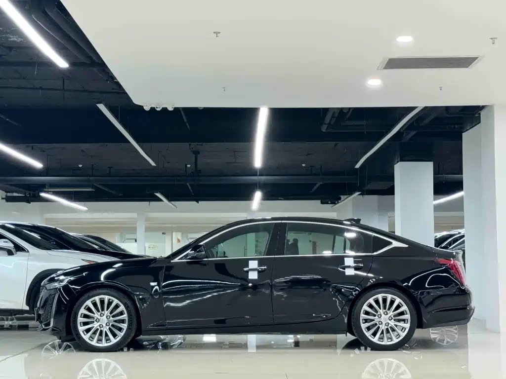 Cadillac CT5 — миниатюра 2