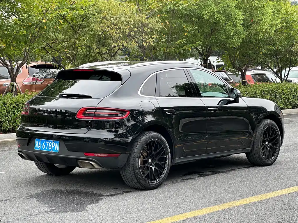 Porsche Macan — миниатюра 4