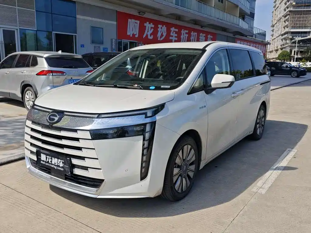 GAC Motor Trumpchi E8 PHEV