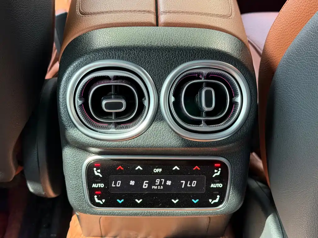 Mercedes-Benz GLC — миниатюра 10