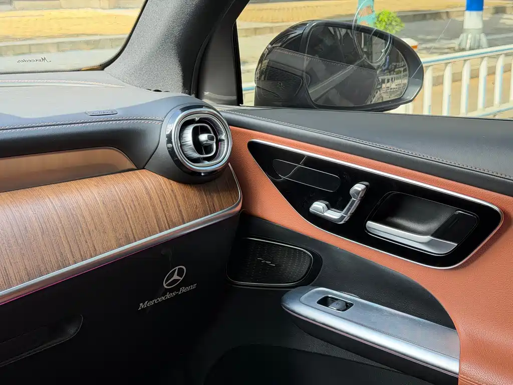 Mercedes-Benz GLC — миниатюра 11