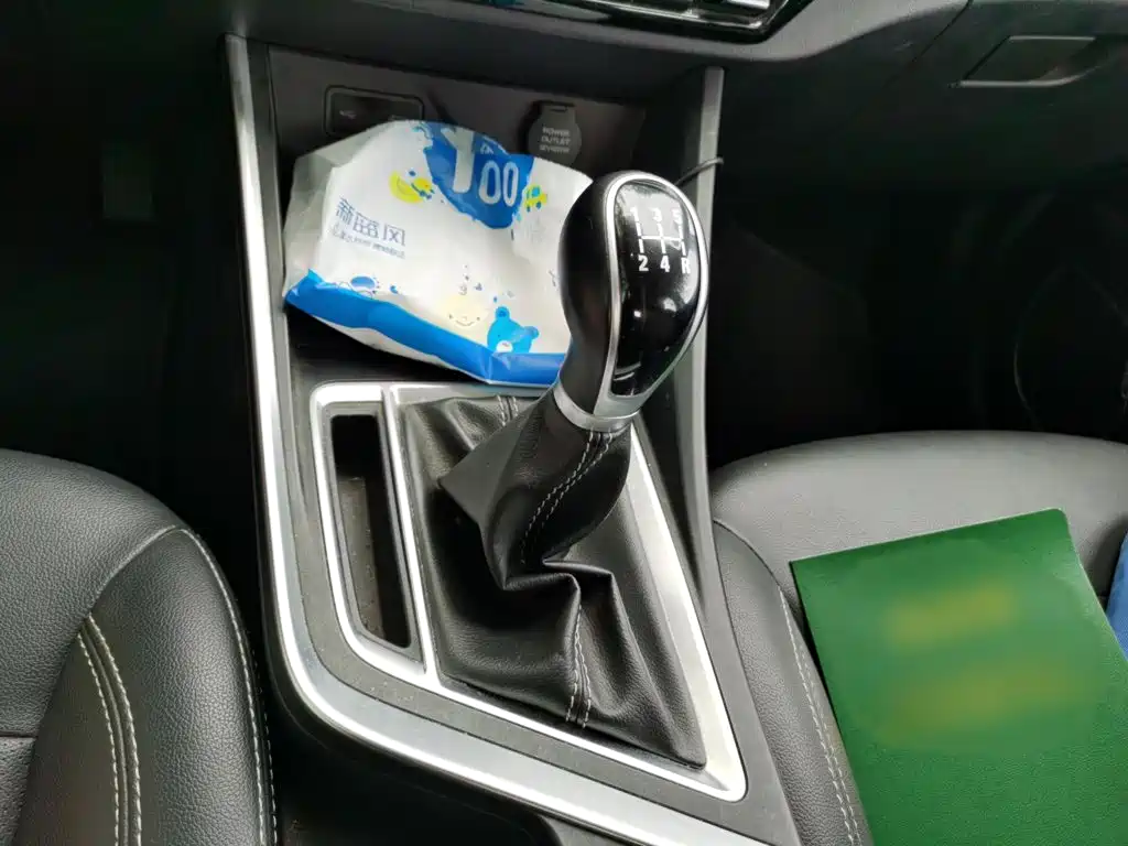 Geely Vision X3 — миниатюра 7
