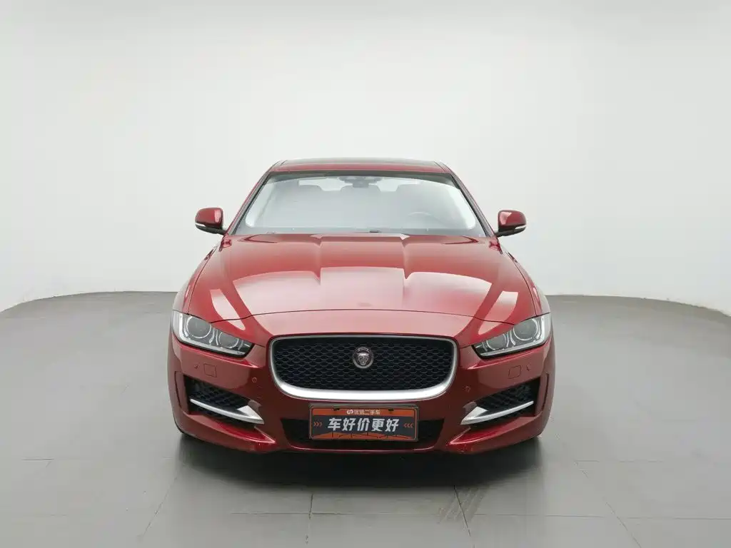 Jaguar XE — миниатюра 3