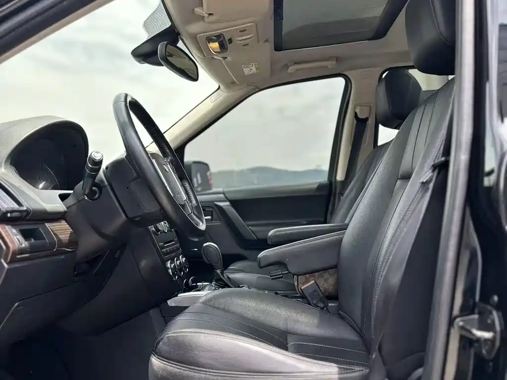 Land Rover 2 015 2.2T SD4 XS