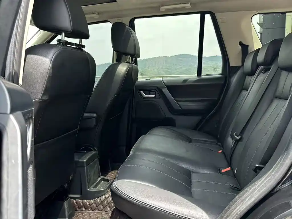 Land Rover 2 015 2.2T SD4 XS