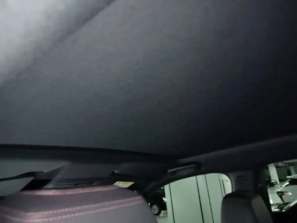 Land Rover Discovery Sport — миниатюра 18