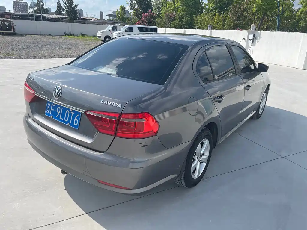 Volkswagen Lavida — миниатюра 8