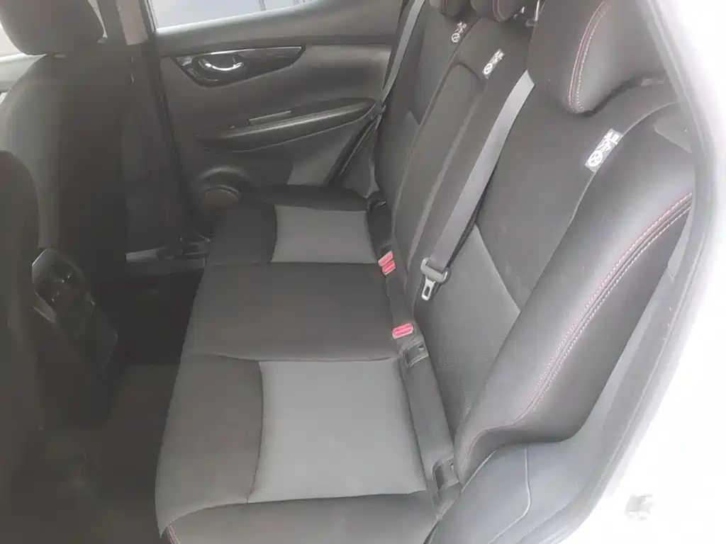 Nissan Qashqai — миниатюра 17
