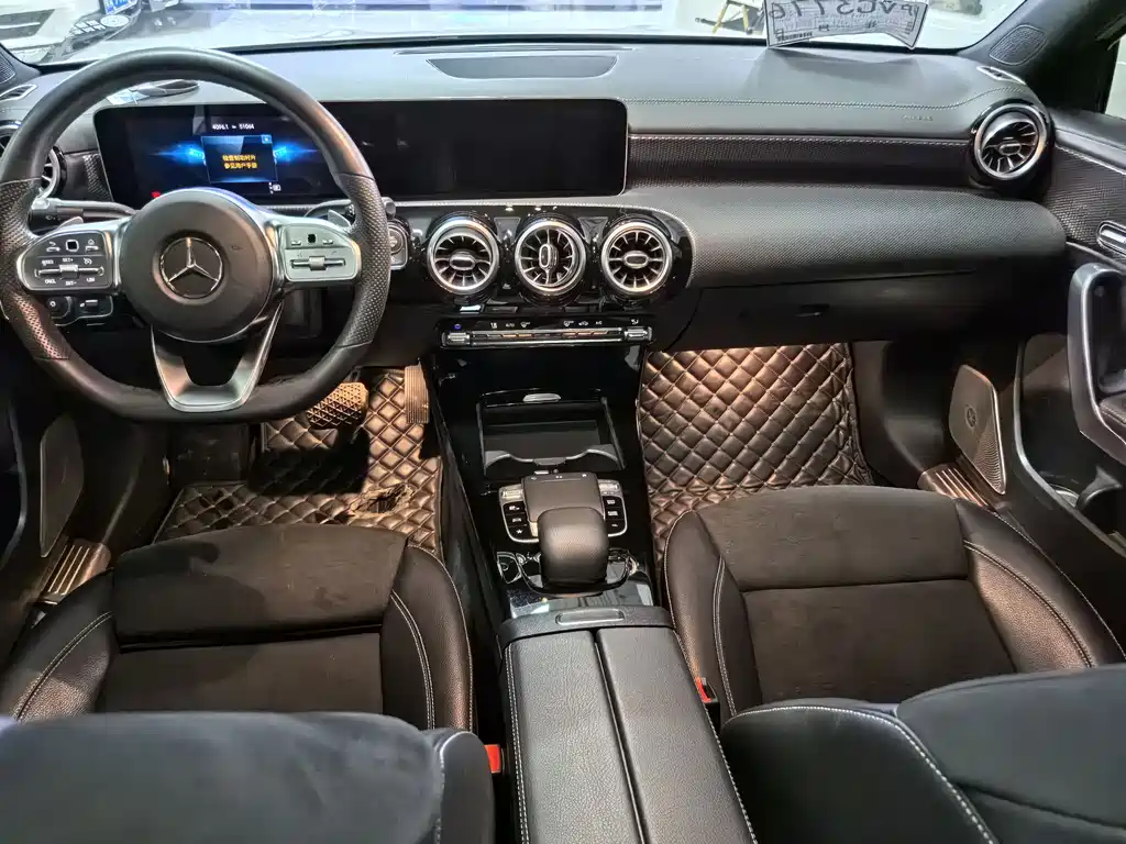 Mercedes-Benz A-Class — миниатюра 7