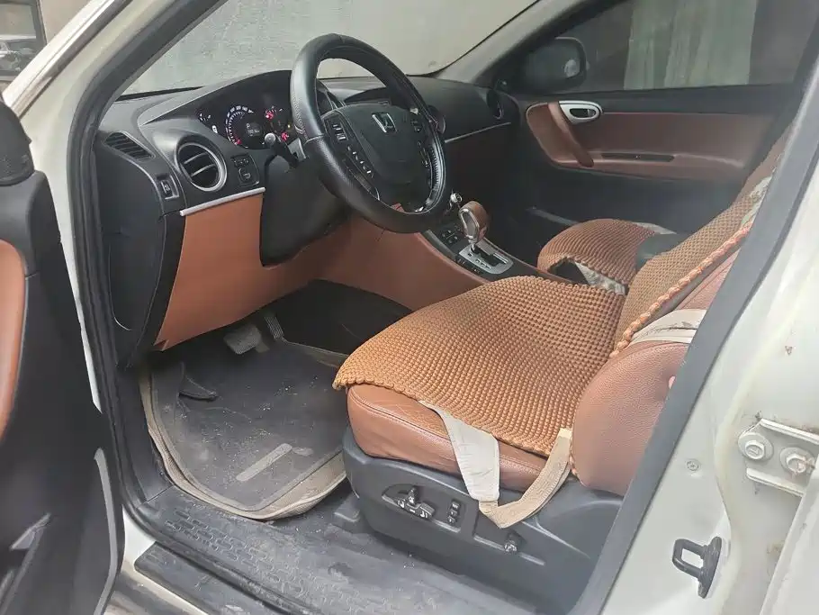 Luxgen Big 7 SUV — миниатюра 9
