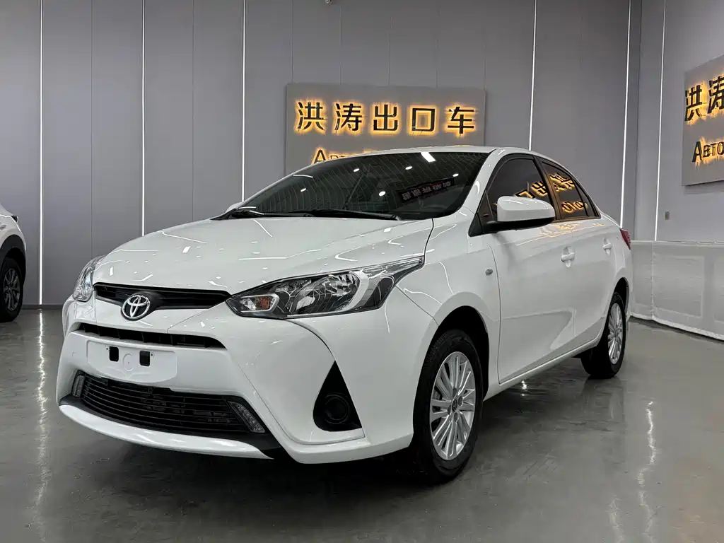 Toyota Yaris L 2022
