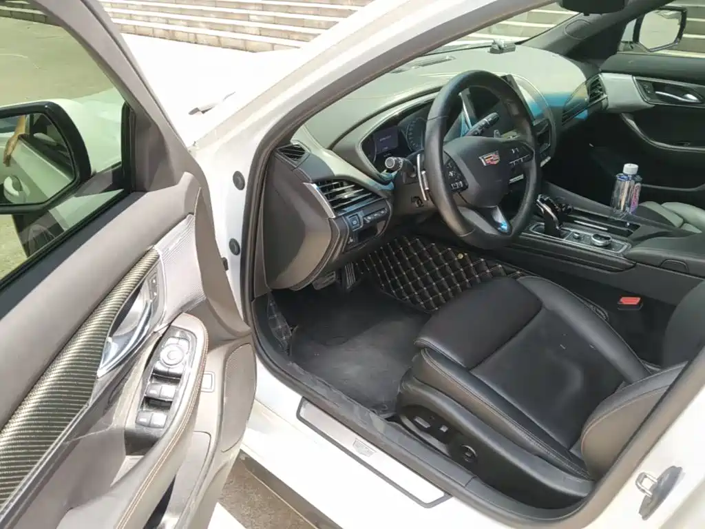 Cadillac CT5 — миниатюра 16
