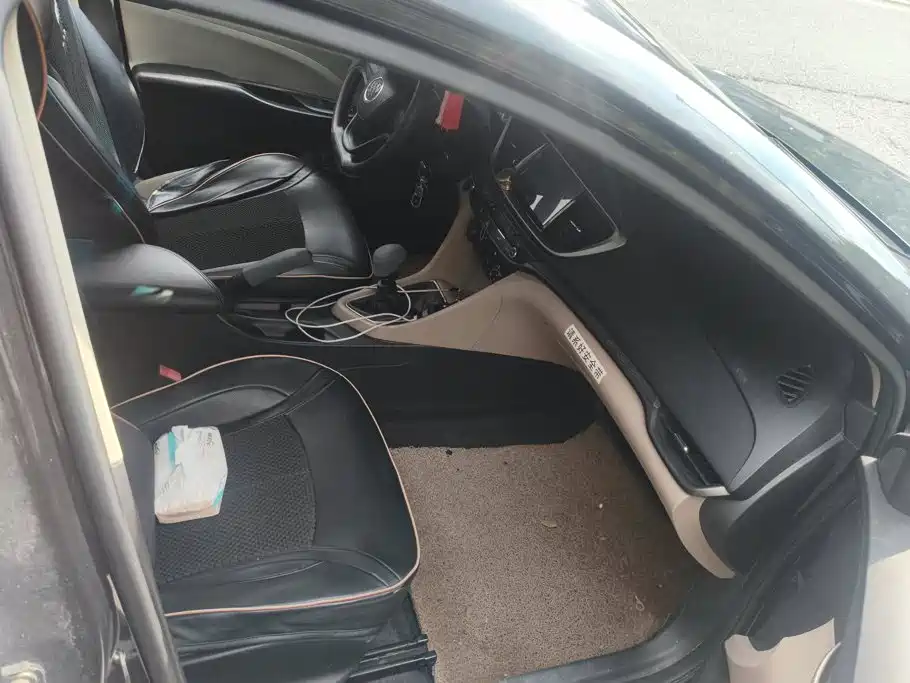 Buick Excelle — миниатюра 8