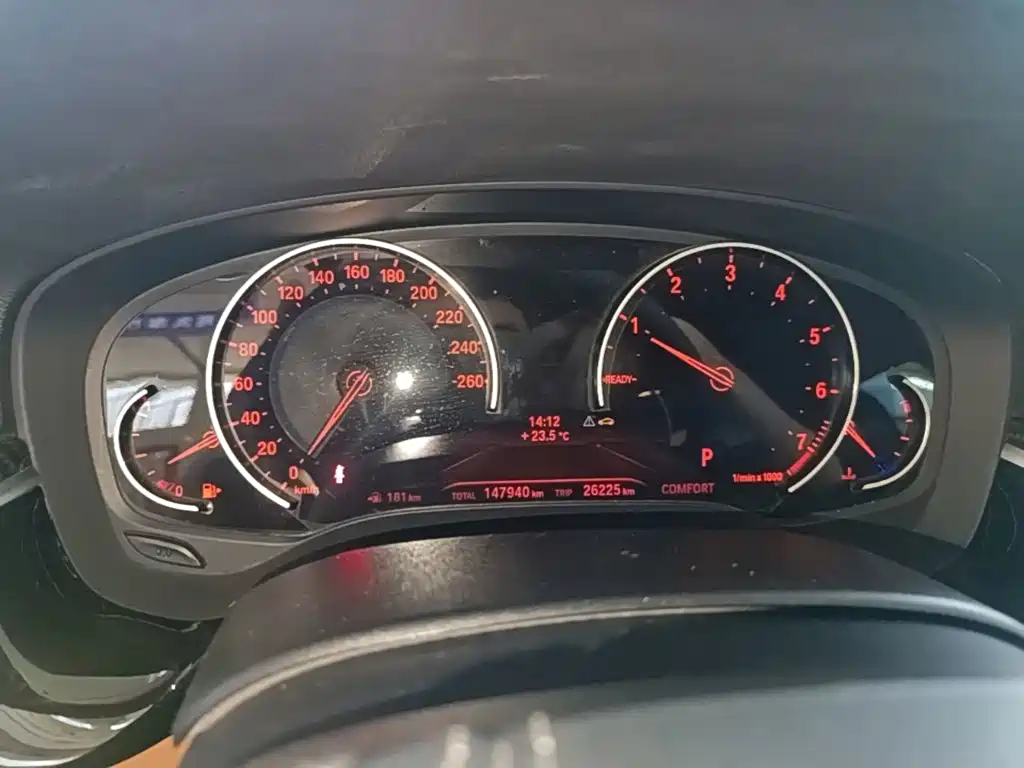 BMW 5 Series — миниатюра 12