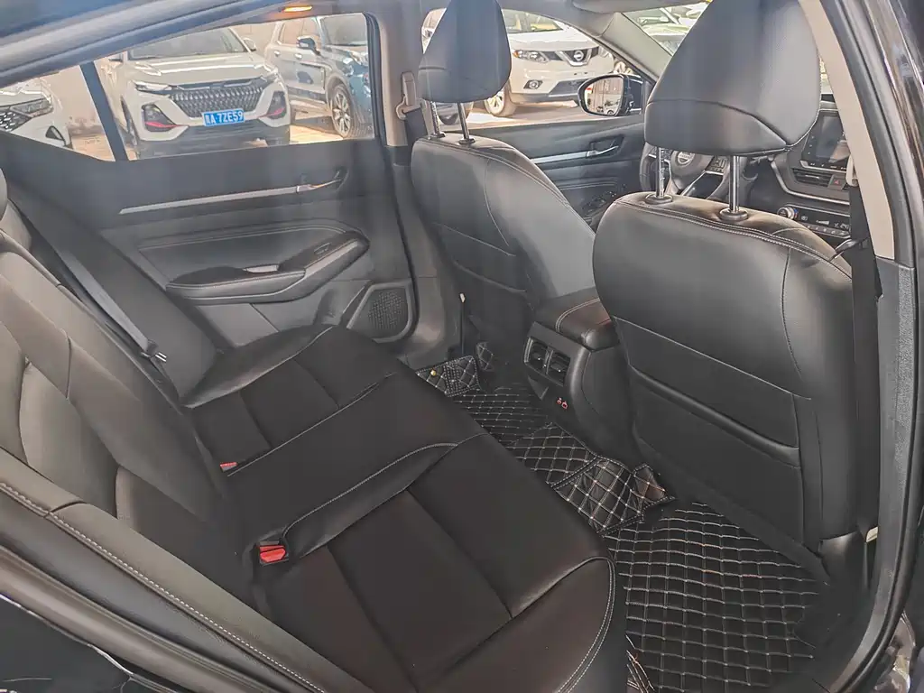 Nissan Teana — миниатюра 8