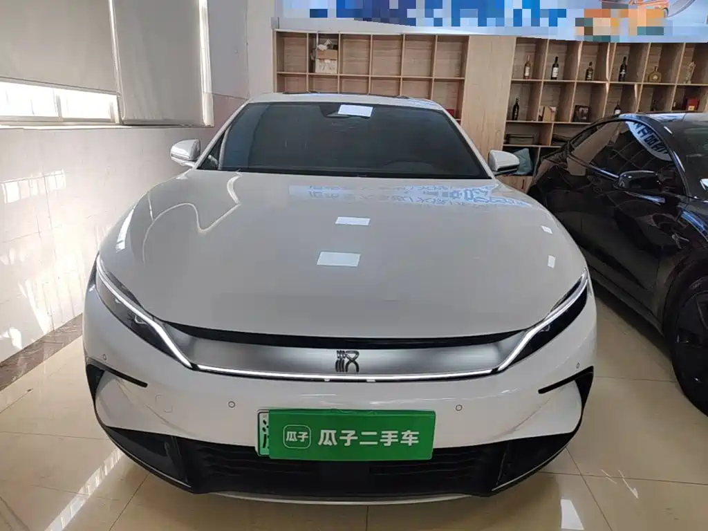 BYD Han — миниатюра 3