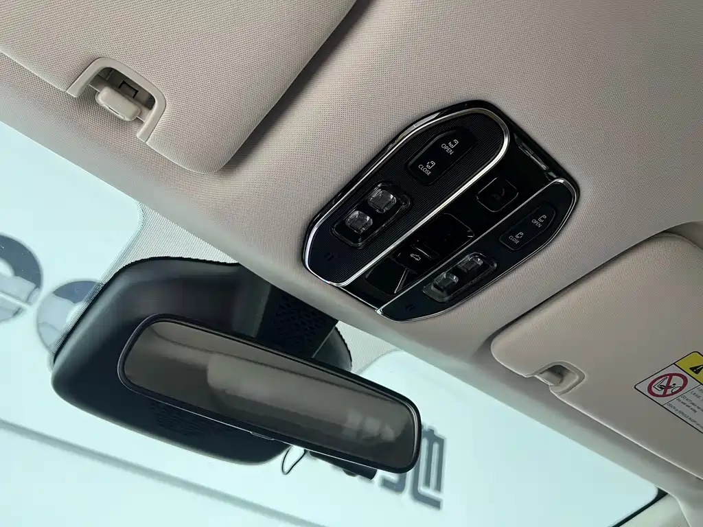 GAC Motor Trumpchi E8 PHEV — миниатюра 11