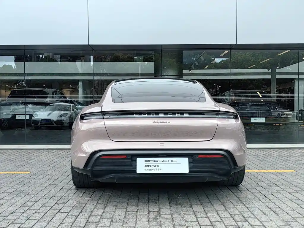 Porsche Taycan — миниатюра 17