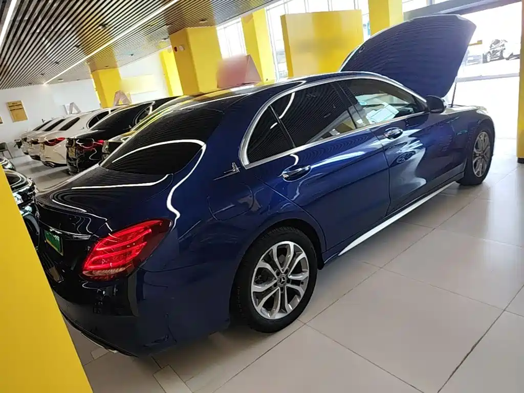Mercedes-Benz C-Class — миниатюра 7