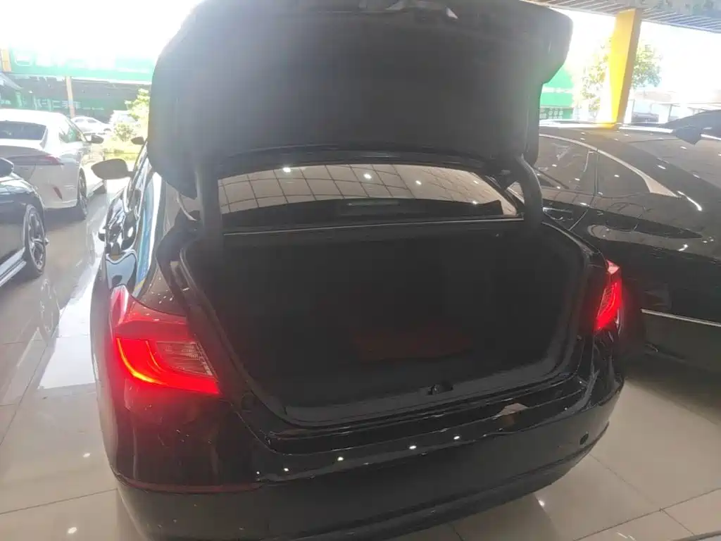 Honda Accord — миниатюра 19
