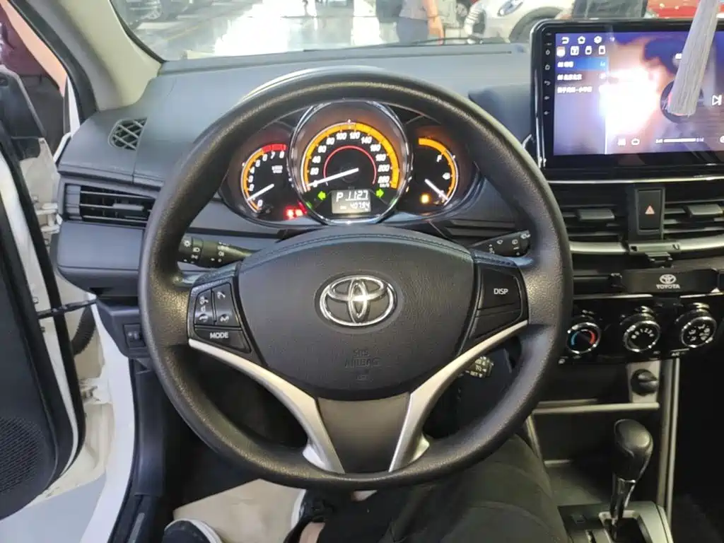 Toyota Yaris L — миниатюра 11