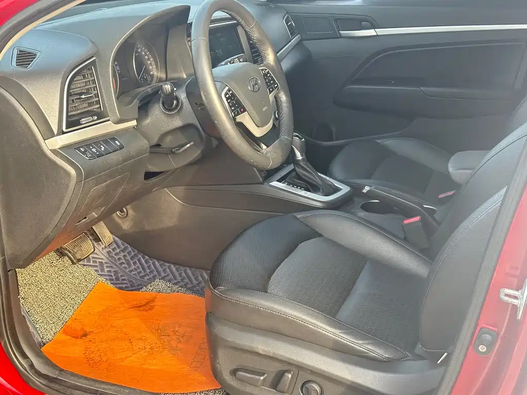 Hyundai Elantra — миниатюра 4