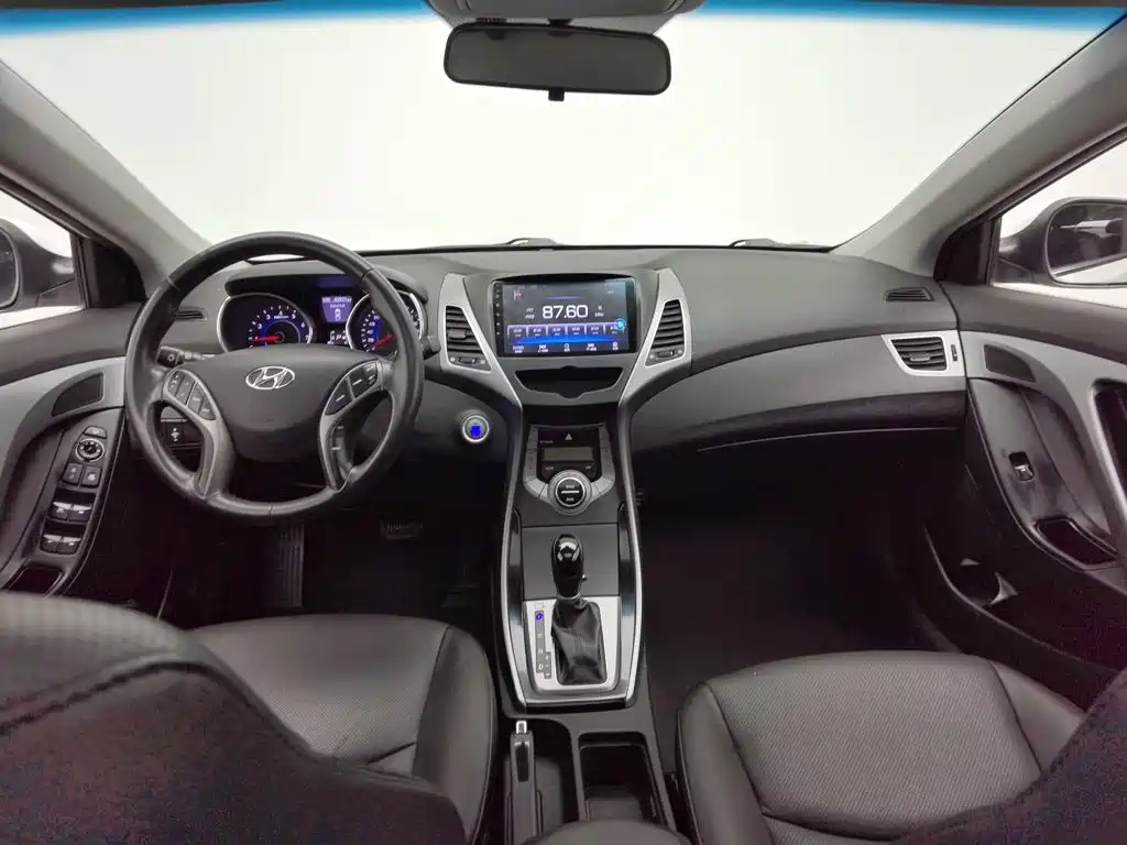 Hyundai Elantra Langdong — миниатюра 5