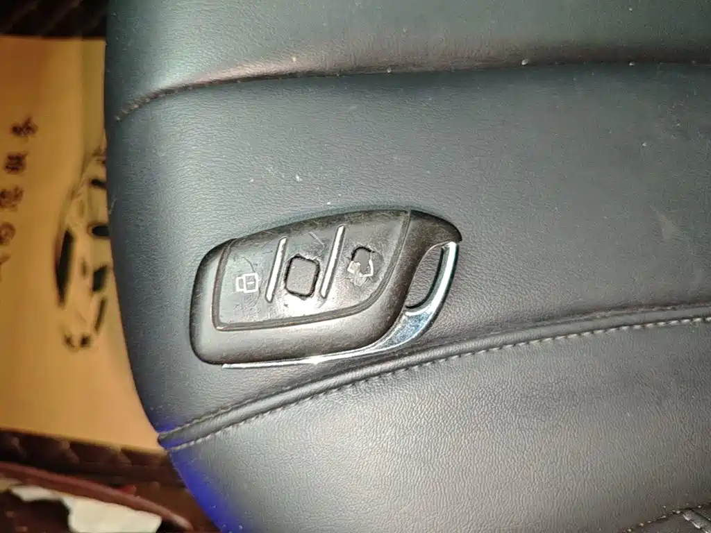Roewe RX5 MAX — миниатюра 9