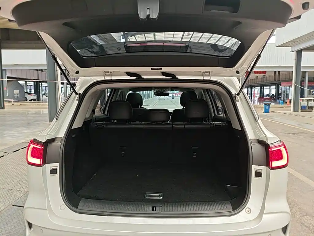 Roewe RX5 MAX — миниатюра 19