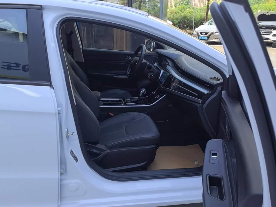 CHERY Arrizo 5 1.5 л 2024 г. Белый, пробег 8700 км