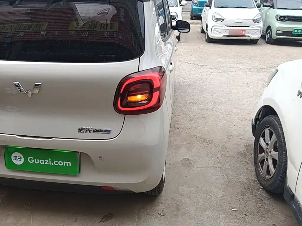 Wuling MINIEV — миниатюра 8