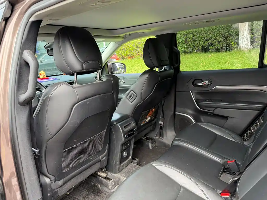 Jeep Grand Commander — миниатюра 11