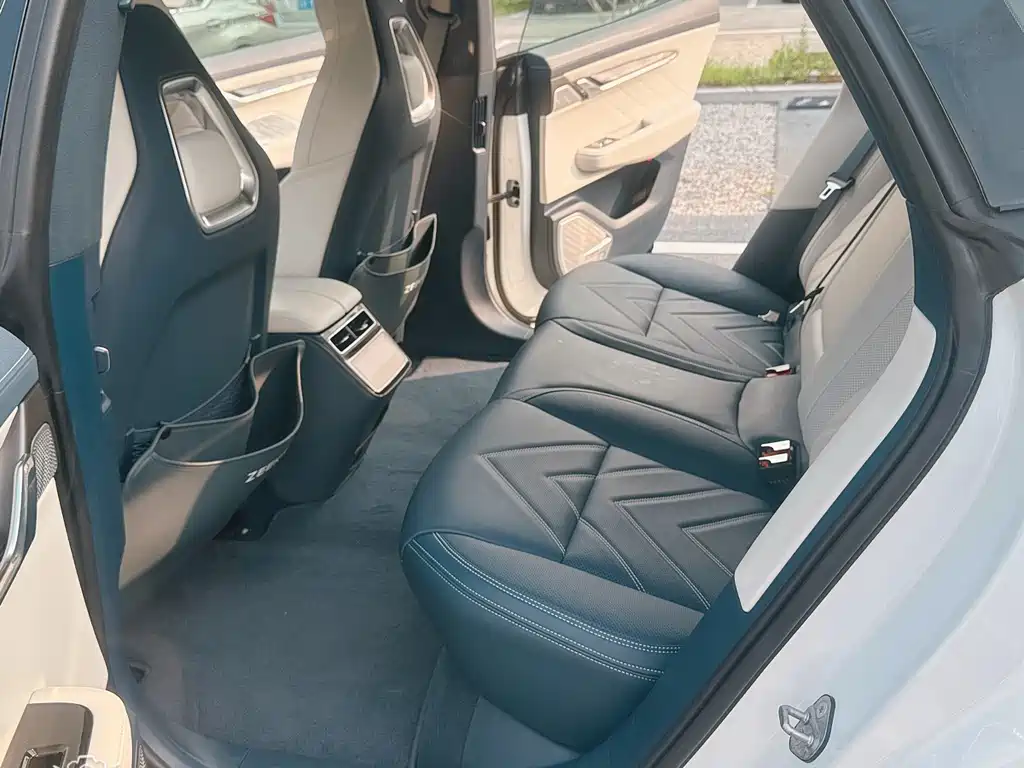 ZEEKR EXTREME KRYPTON 001