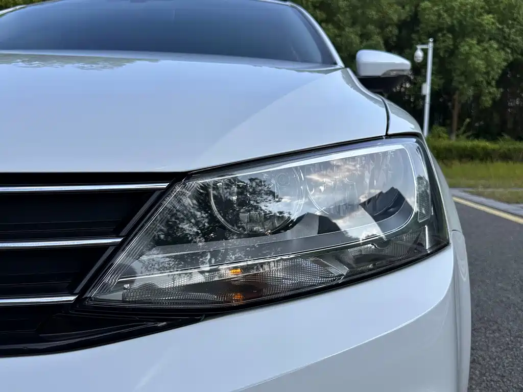 Volkswagen Sagitar — миниатюра 21