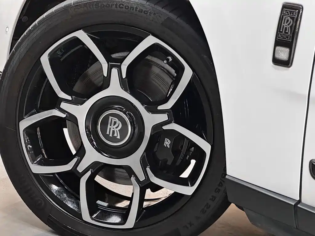 Rolls-Royce Cullinan — миниатюра 6