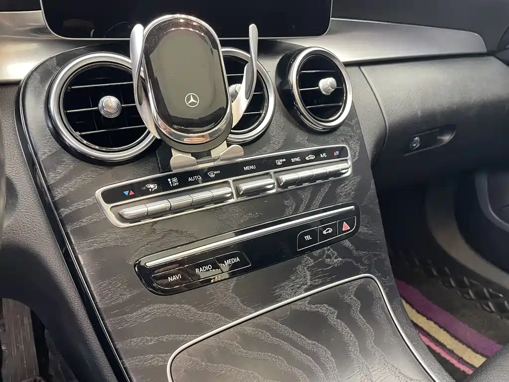 Mercedes-Benz C-Class — миниатюра 14