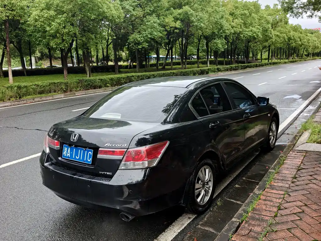 Honda Accord — миниатюра 4