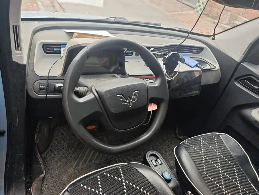 Wuling MINIEV — миниатюра 12