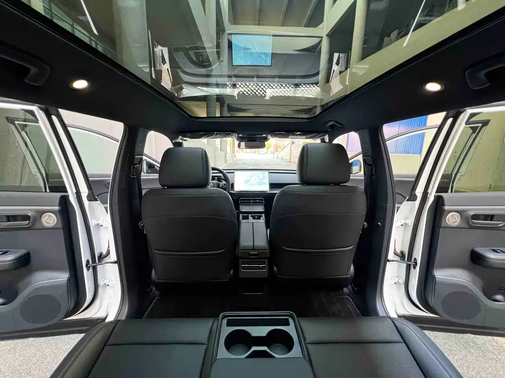 Toyota bZ3X — миниатюра 11