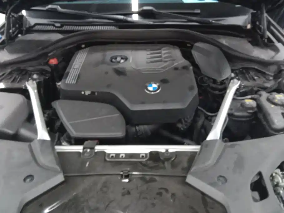 BMW 5 Series — миниатюра 10