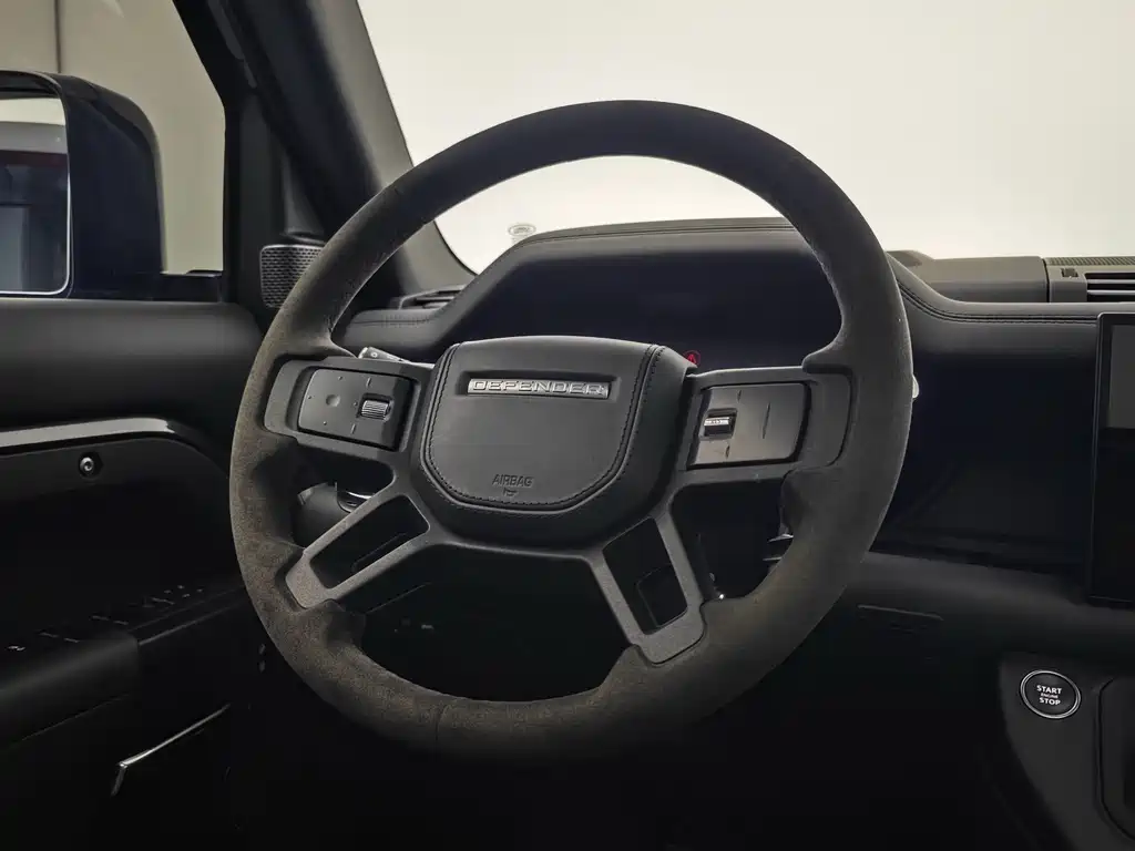 Land Rover Defender — миниатюра 20