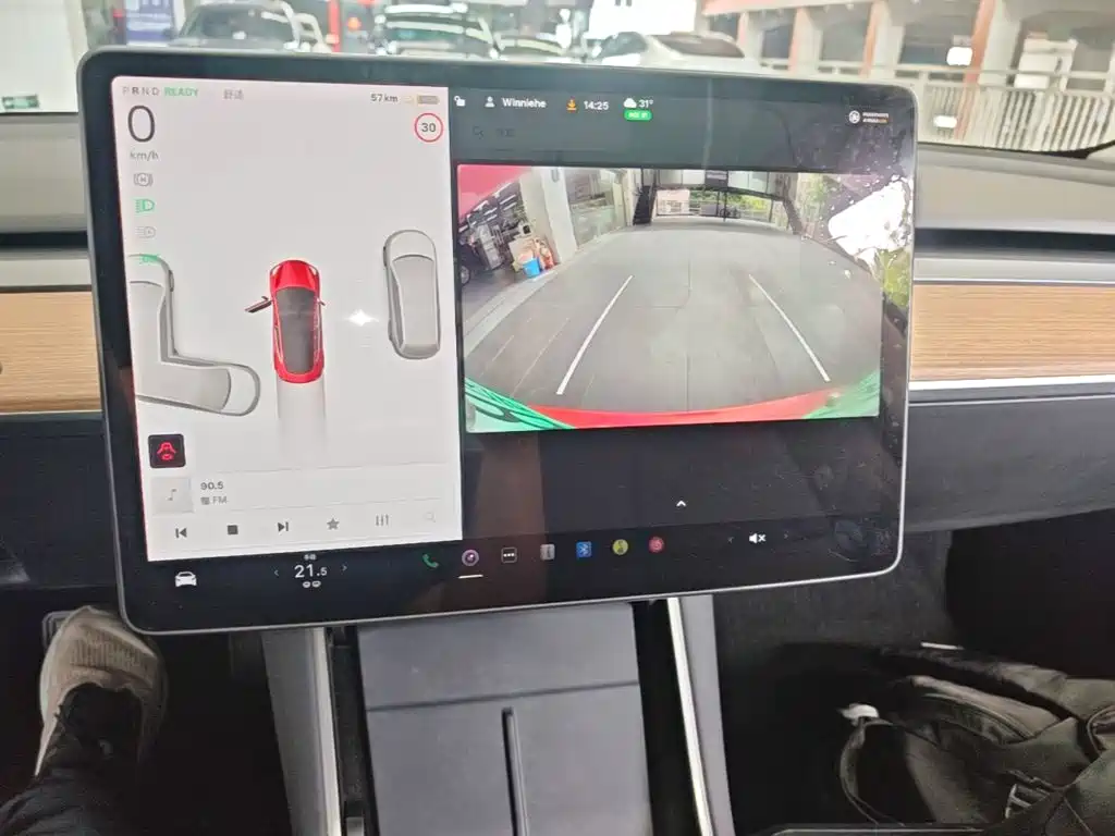 Tesla Model 3 — миниатюра 13