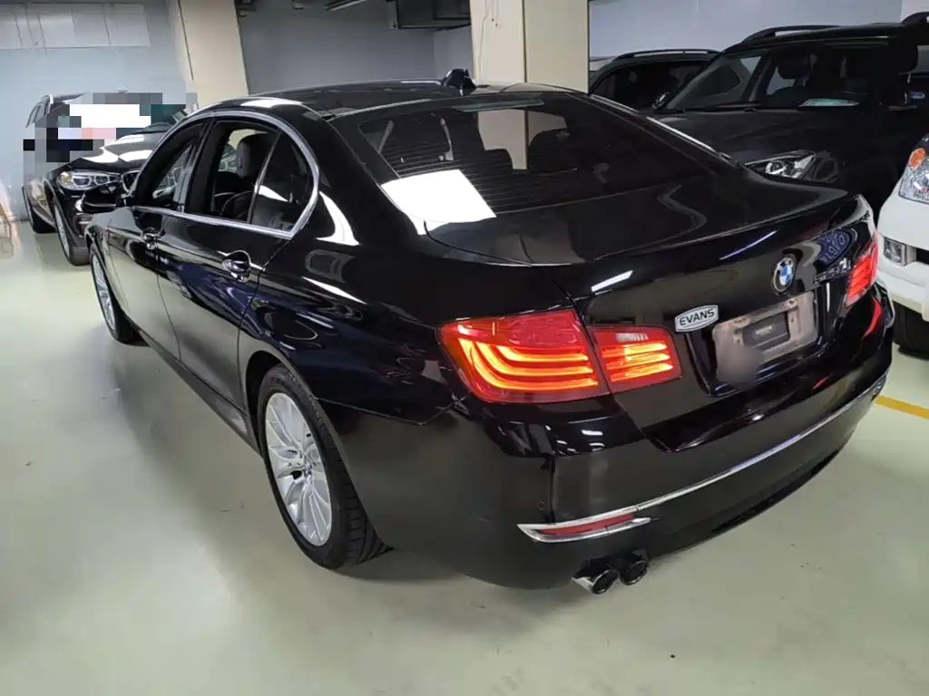 BMW 5 Series — миниатюра 5