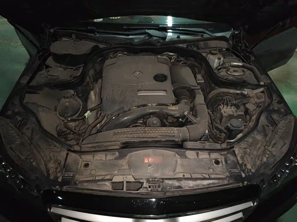 Mercedes-Benz E-Class — миниатюра 11