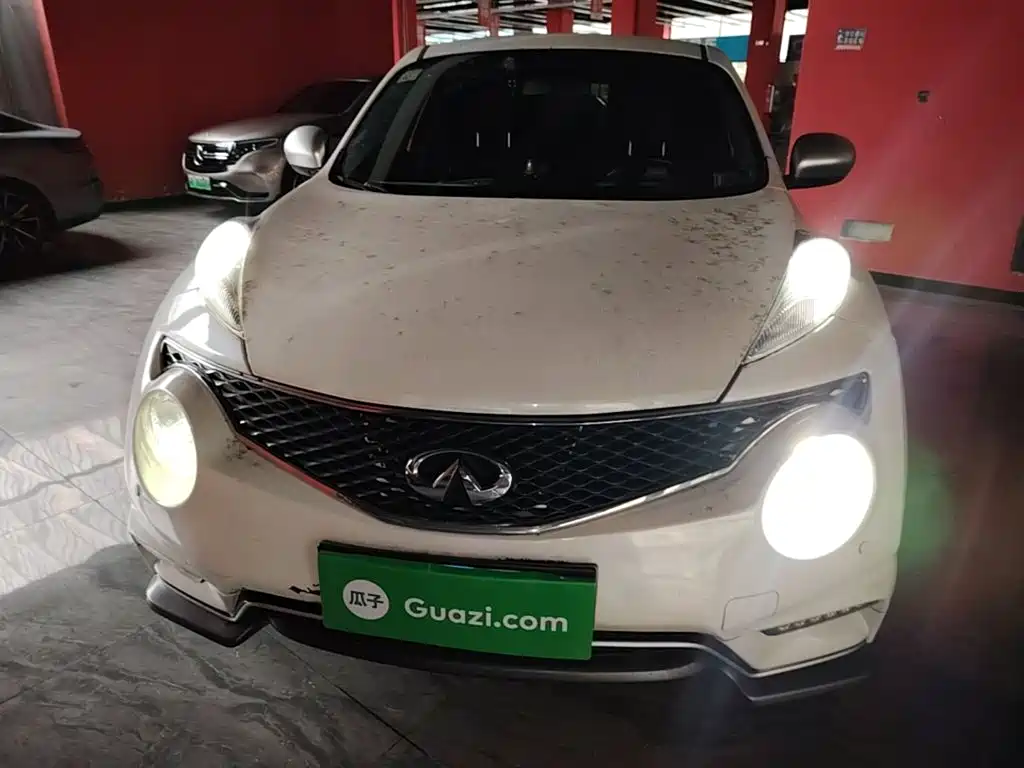 Infiniti ESQ — миниатюра 3