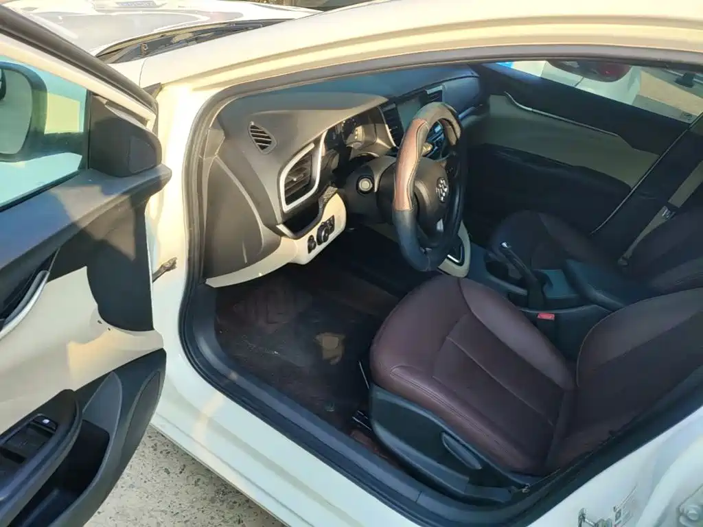 Buick Excelle — миниатюра 16