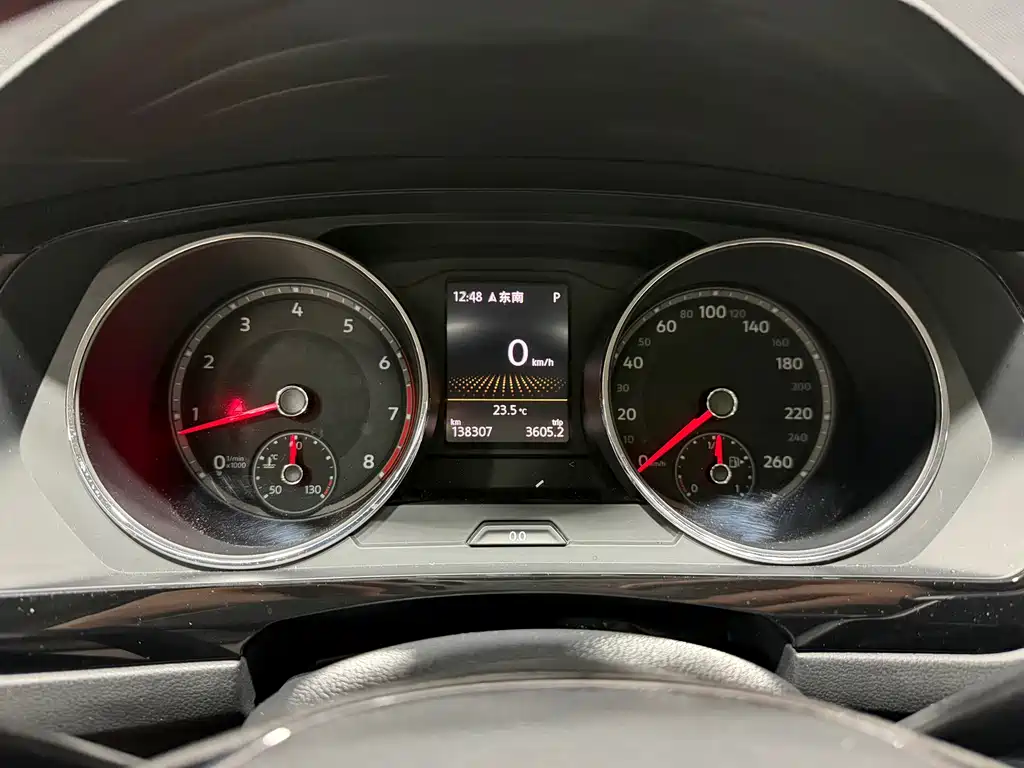 Volkswagen Tiguan L — миниатюра 10
