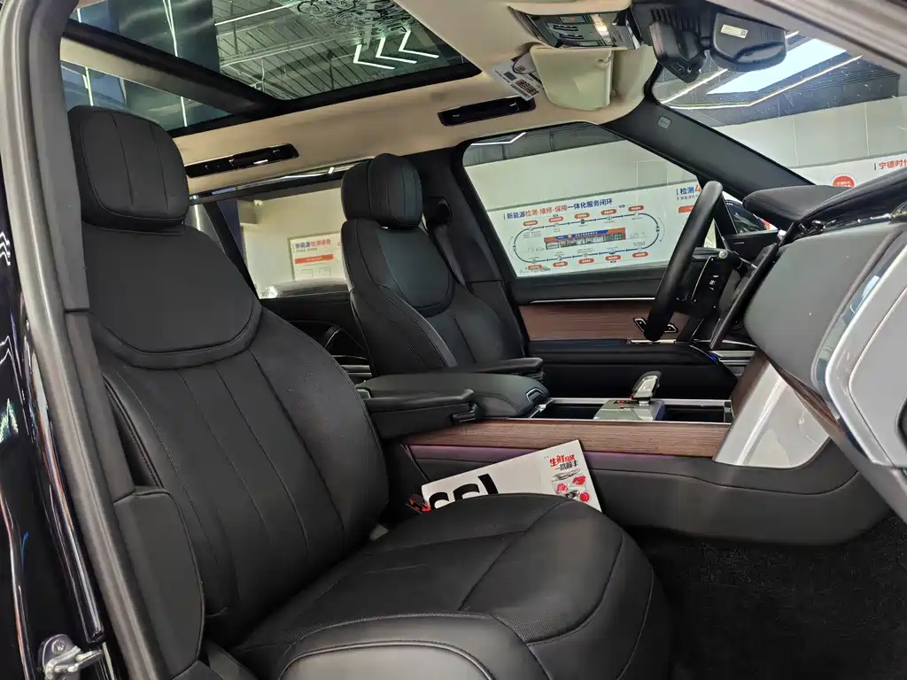 Land Rover Range Rover — миниатюра 12