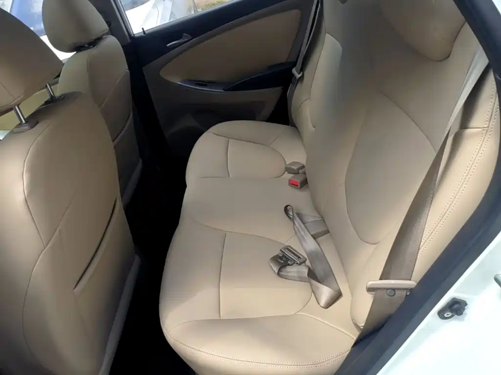 Hyundai Verna — миниатюра 17